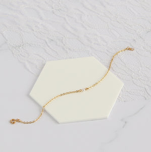 Bracelet mariage chaîne dorée or fin perle nacrée blanche swarovski