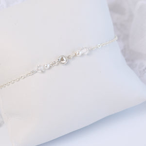 Bracelet mariage minimaliste swarovski perles nacrées 